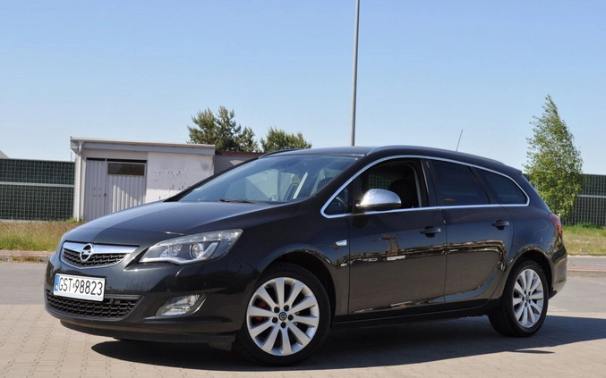 Opel Astra cena 29900 przebieg: 215000, rok produkcji 2012 z Nysa małe 277